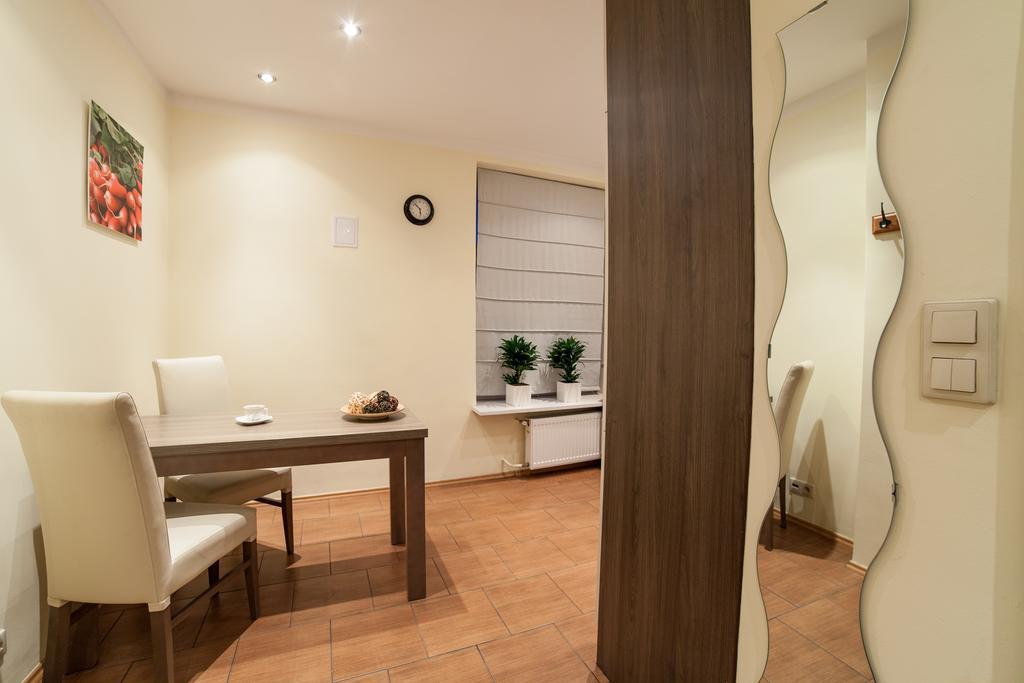 Place 4 You Apartments Krakow Bilik gambar