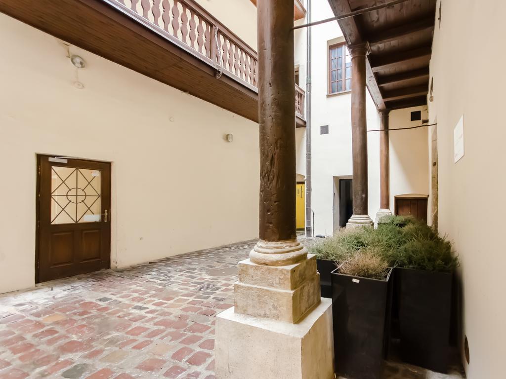 Place 4 You Apartments Krakow Luaran gambar