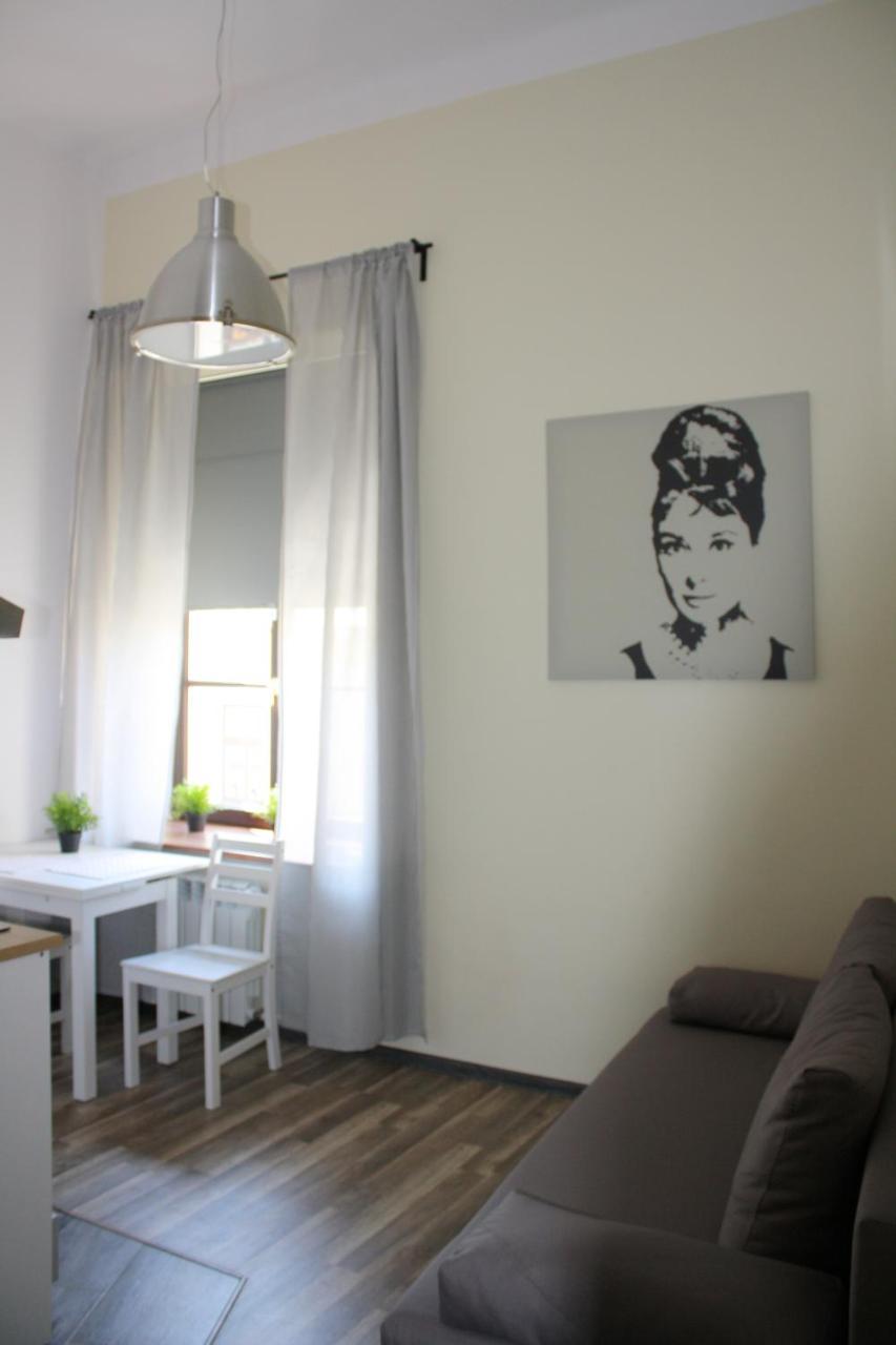 Place 4 You Apartments Krakow Luaran gambar